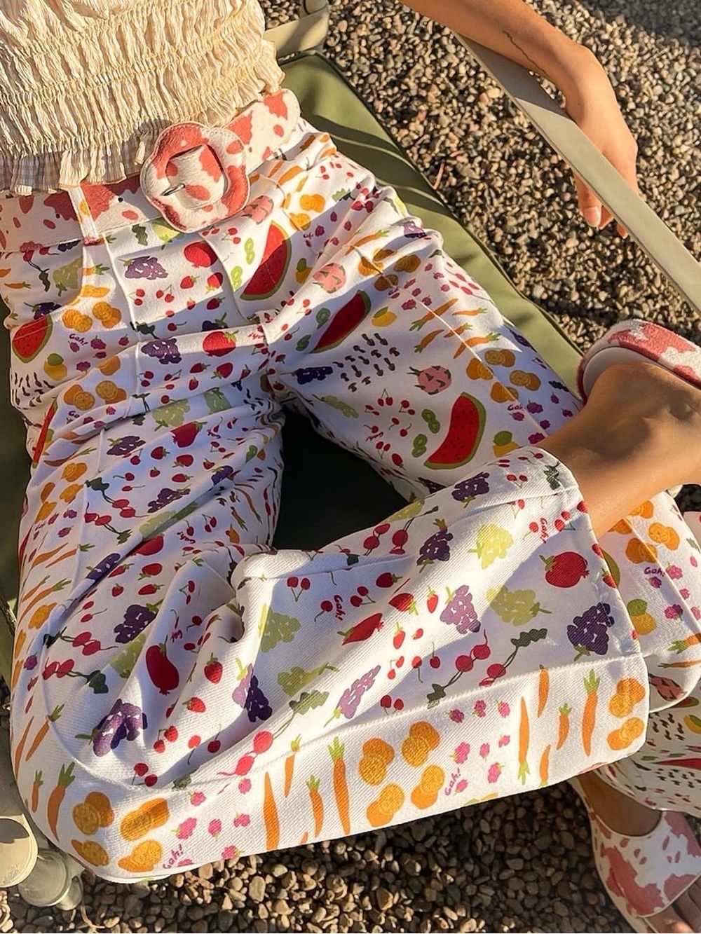 NWT Lisa Says Gah Robyn Farmers Market Jeans Fruit Print Size 25